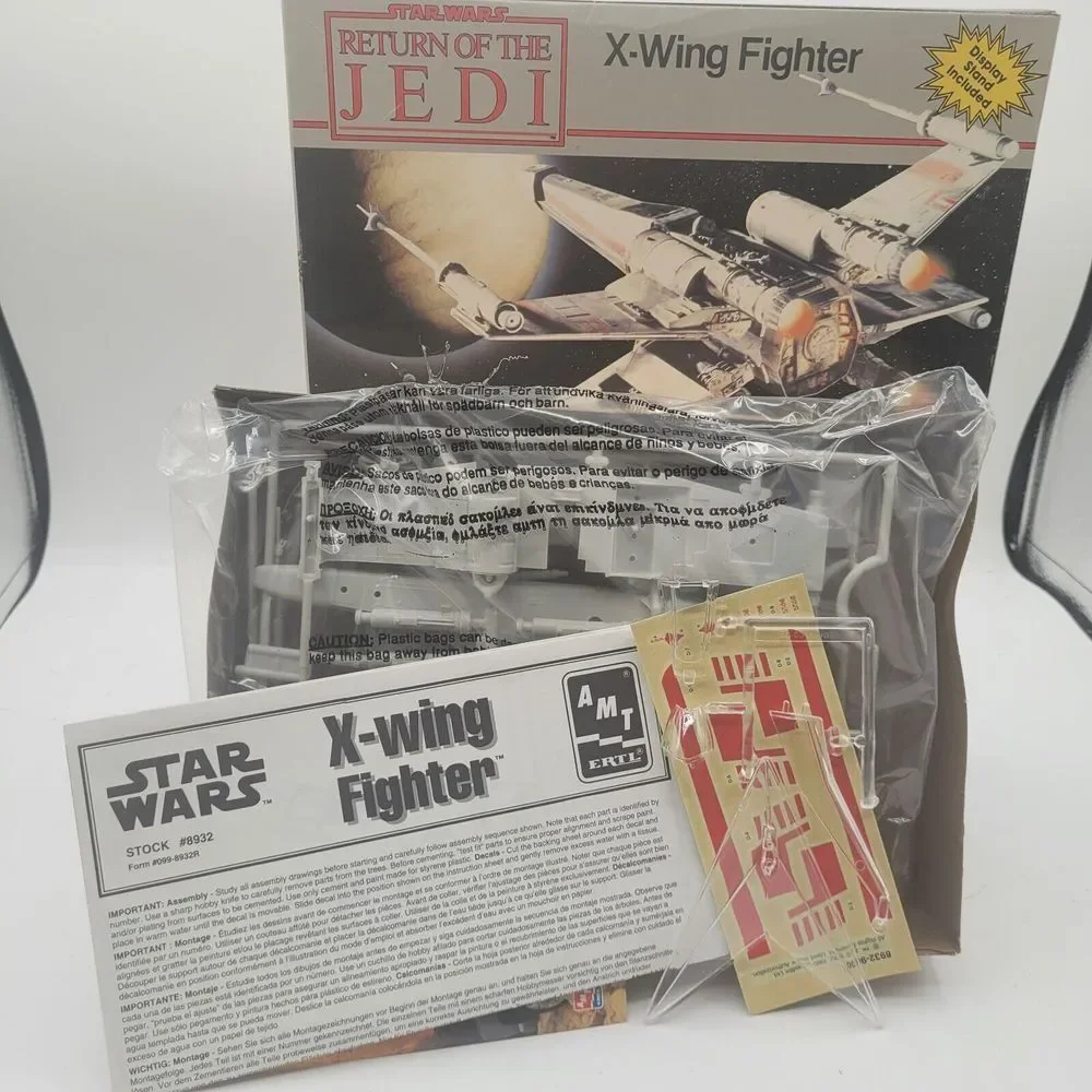 VINTAGE MPC/ERTL Star Wars Return of the Jedi X-Wing Fighter Model Kit‎